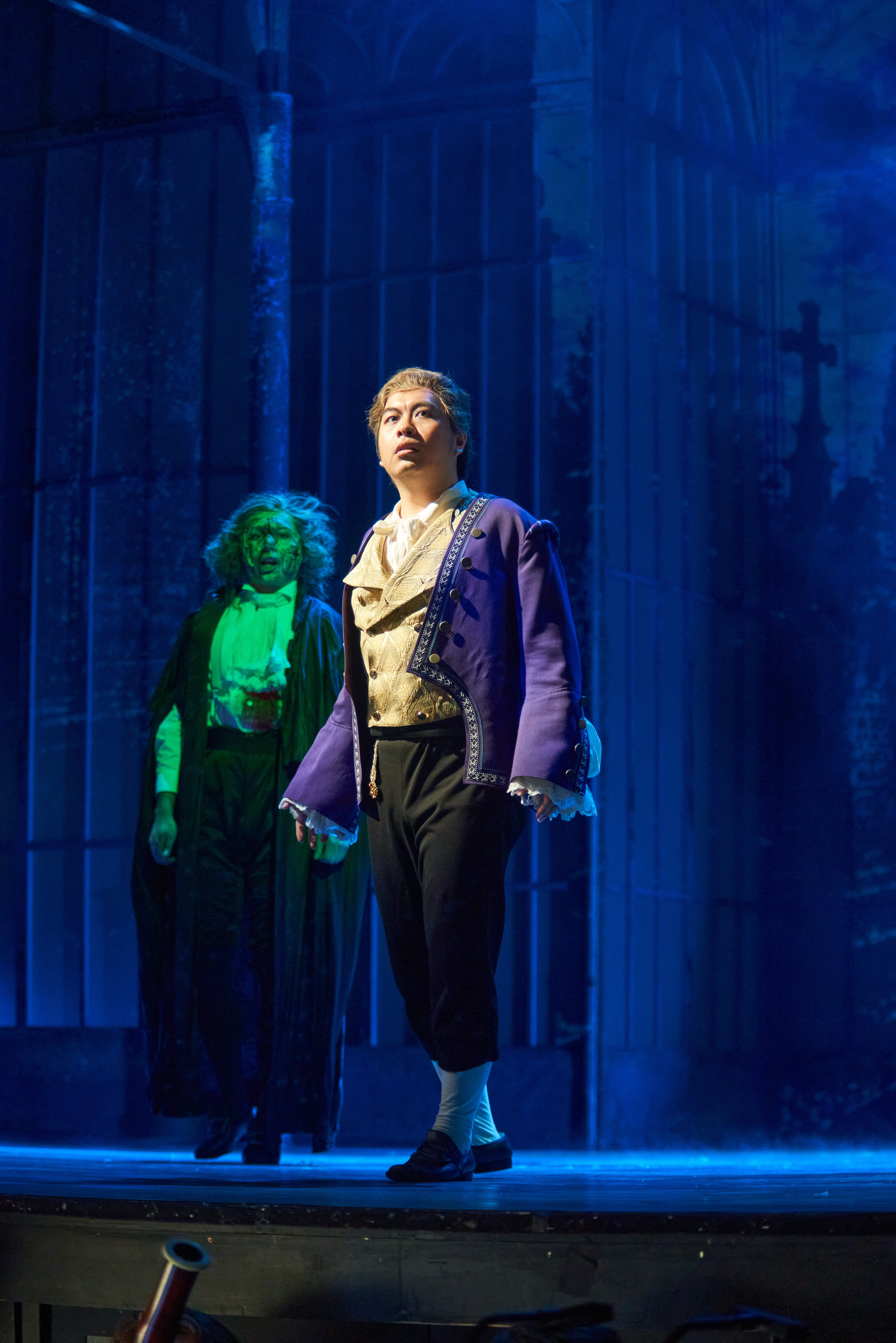 Maotong Yu performing as Don Giovanni - Image 6
